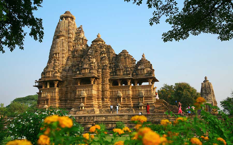 my-way-on-highway-day-khajuraho-runs my-way-on-highway-day-khajuraho-runs