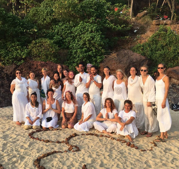 yoga-in-beach yoga-in-beach