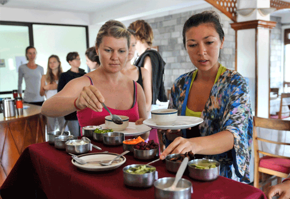 rishikulyogshala-studantsli A TASTE OF INDIA